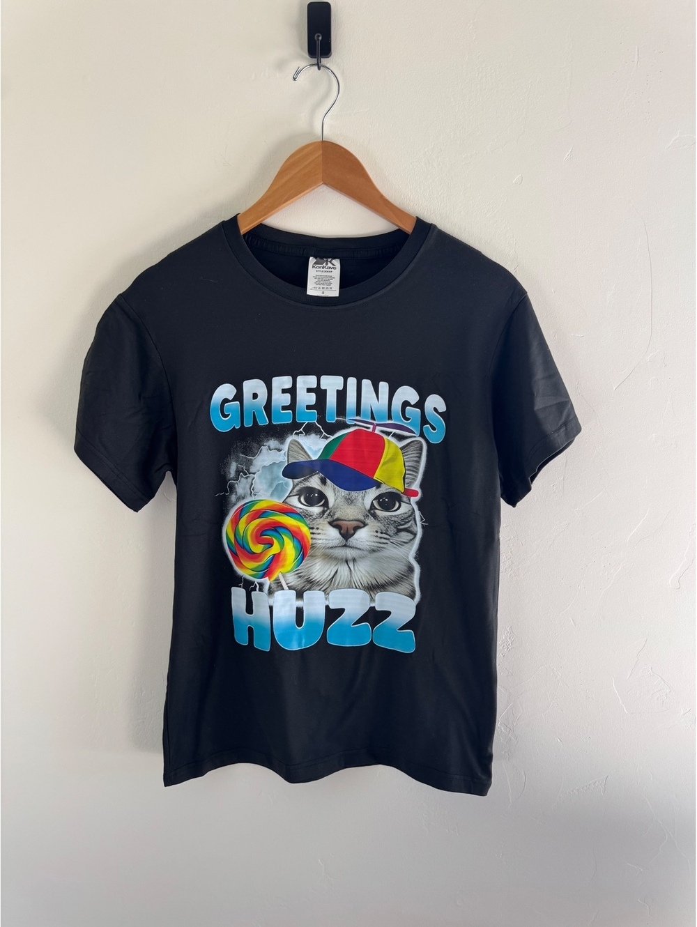 Greetings Huzz Cat Graphic T-Shirt β Unisex Small